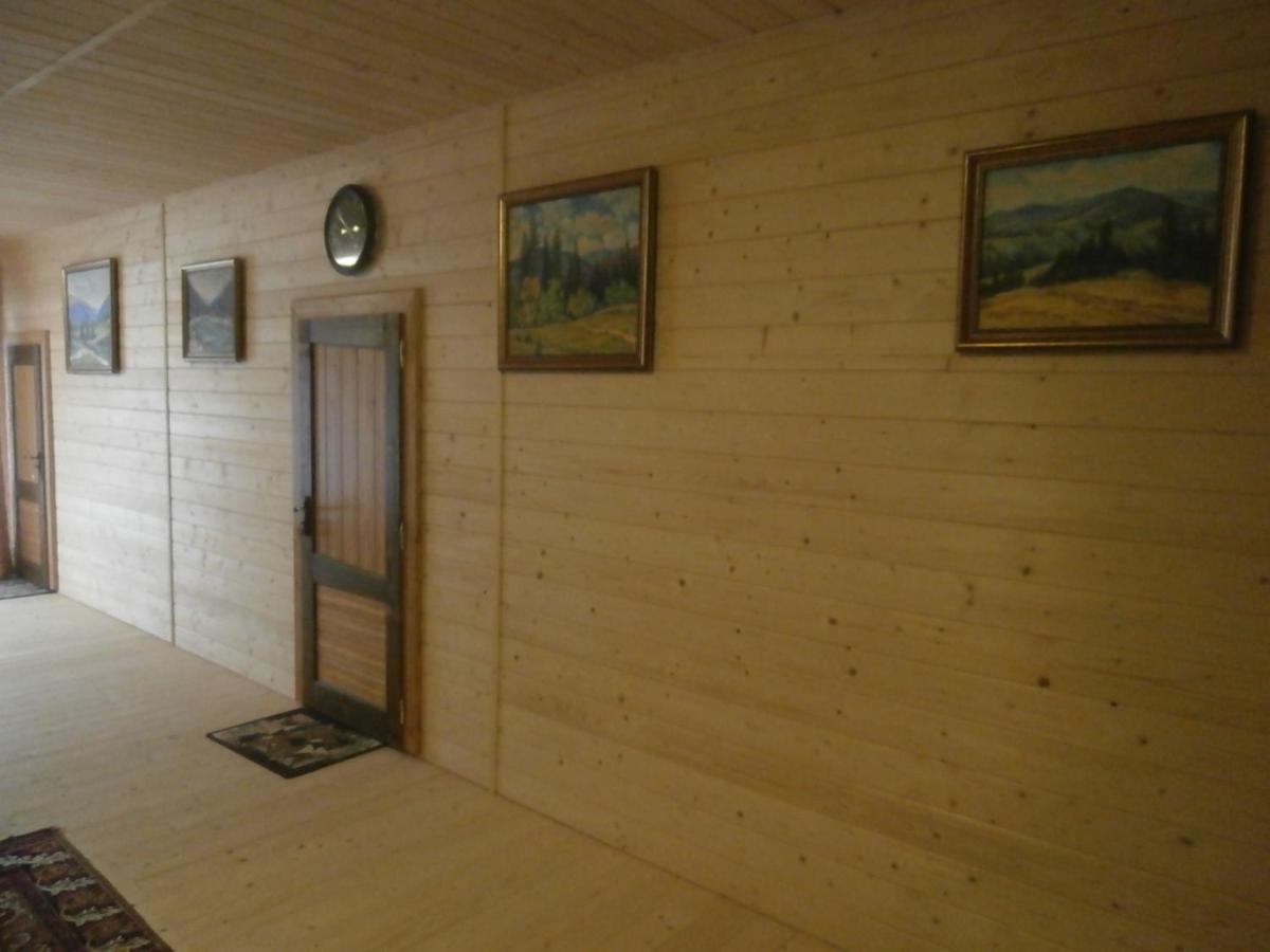 Apartamento Karpatskiy Domik Izky Exterior foto